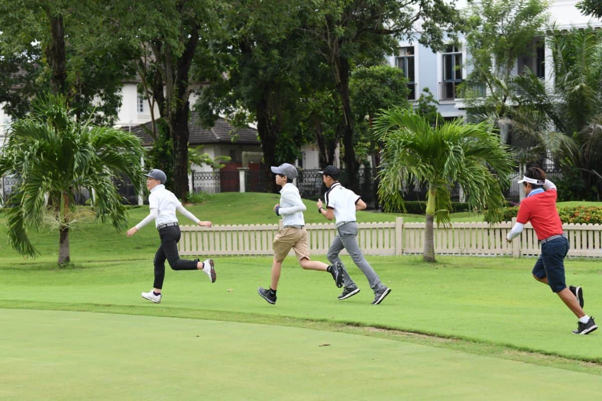 กีฬากอล์ฟเหมาะสำหรับคนทุกเพศทุกวัย ตั้งแต่วัยรุ่น วัยทำงาน ผู้หญิง ไปจนถึงผู้สูงอายุ